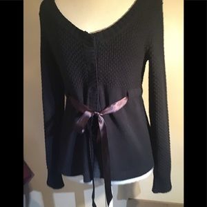 Women’s size medium black long sleeve sweater ELLE